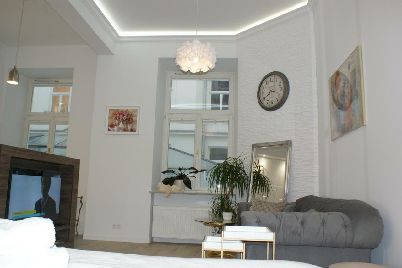 Lovely Apartment- Poznanska 16 Warschau Exterior foto